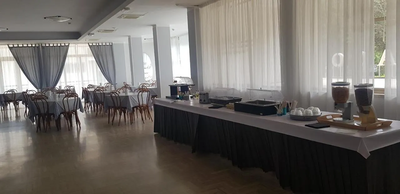 Hotel Monaco - Parcheggio Incluso E Piscina Min 2 Gg Milano Marittima