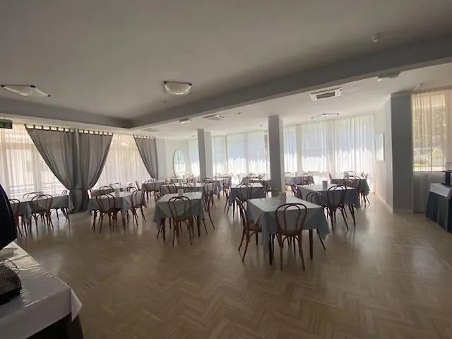 Hotel Monaco - Parcheggio Incluso E Piscina Min 2 Gg Milano Marittima