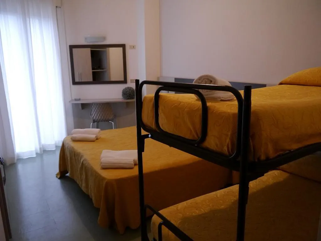 Hotel Monaco - Parcheggio Incluso E Piscina Min 2 Gg Milano Marittima