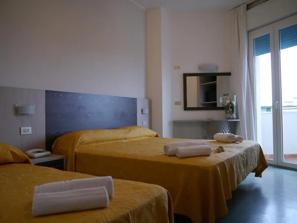 Hotel Monaco - Parcheggio Incluso E Piscina Min 2 Gg Milano Marittima