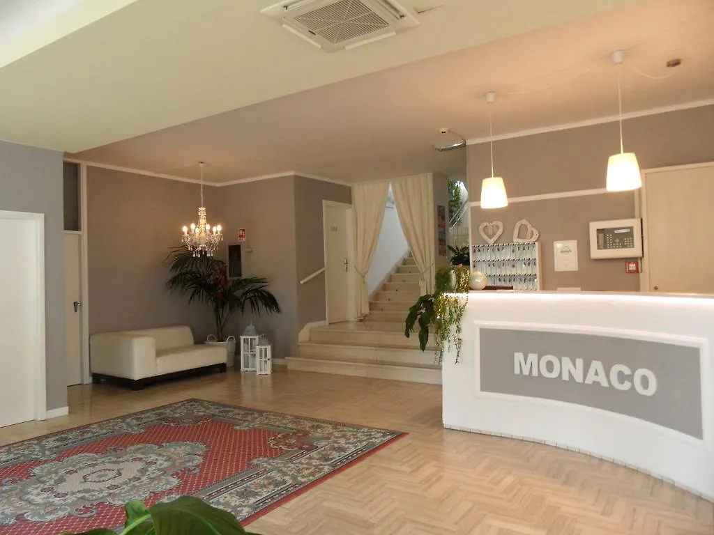 Hotel Monaco - Parcheggio Incluso E Piscina Min 2 Gg Milano Marittima Olaszország