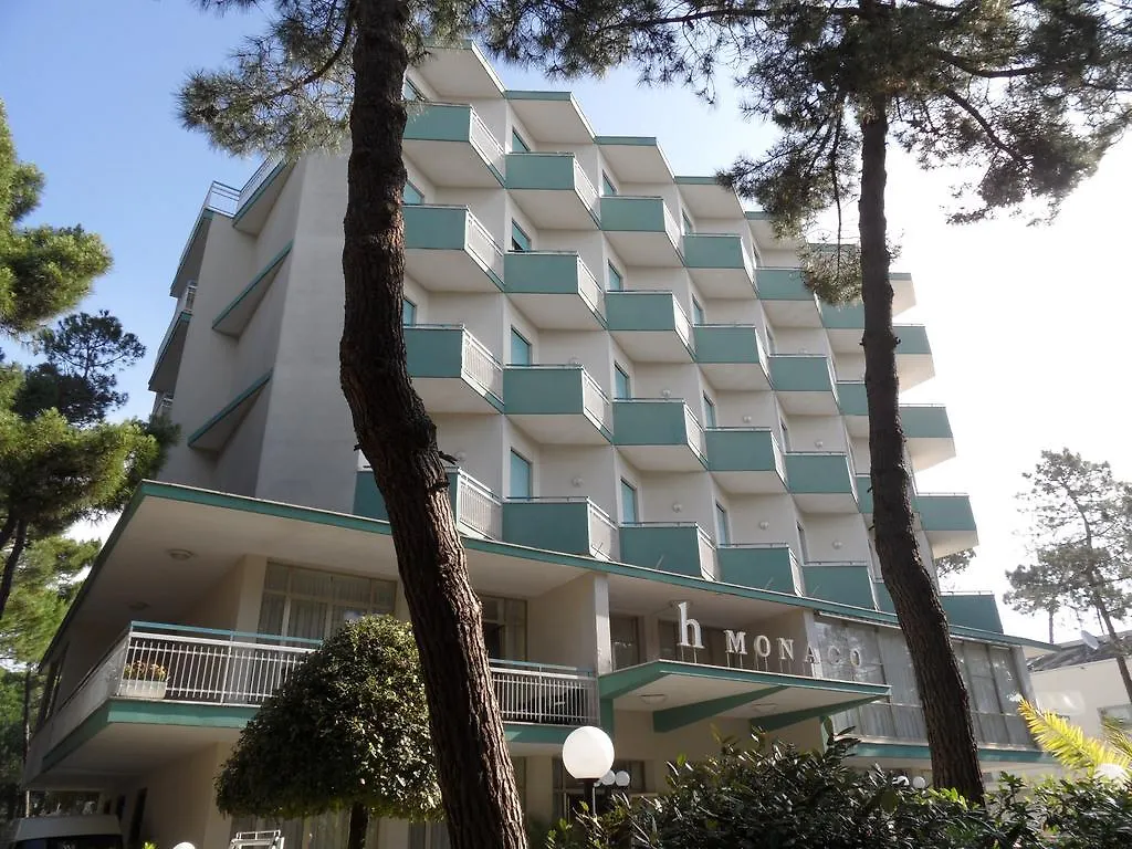 Hotel Monaco - Parcheggio Incluso E Piscina Min 2 Gg Milano Marittima 3*,  Olaszország